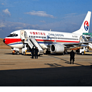 上海虹桥机场空运航空快运业稳步发展的原因是什么？